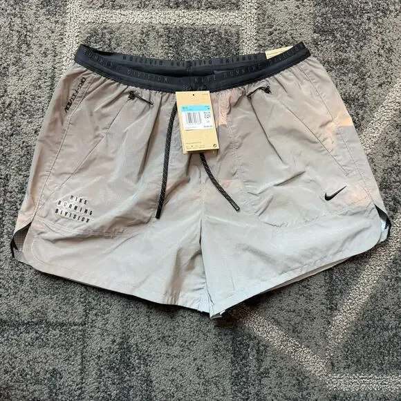 Nike Run Division Dri-Fit ADV Reflective 4” Shorts Men's Size M FZ1123-035 New